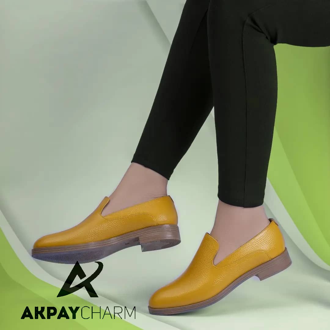 کفش زنانه تمام چرم طبیعی اداری و کژوال (روزمره )زرد مدل موکاسین جدید کد 11051